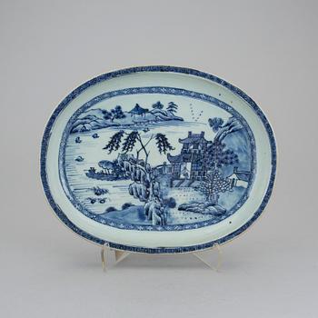 STEKFAT, porslin, Kina, Qingdynastin, Qianlong (1736-95).