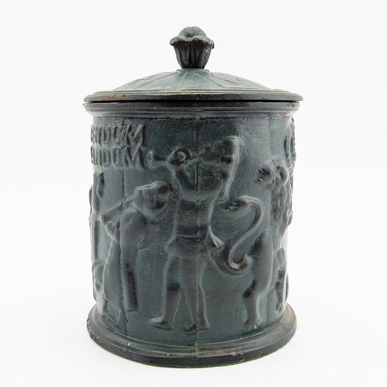 Tobaksburk, gjutjärn, tidigt 1900-tal.