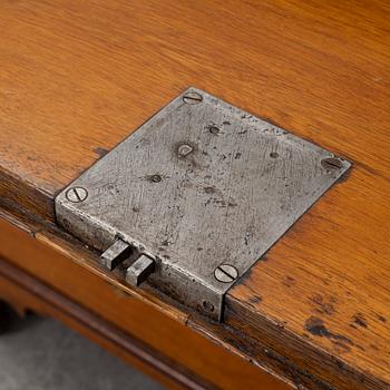 Secretary, 18th century.