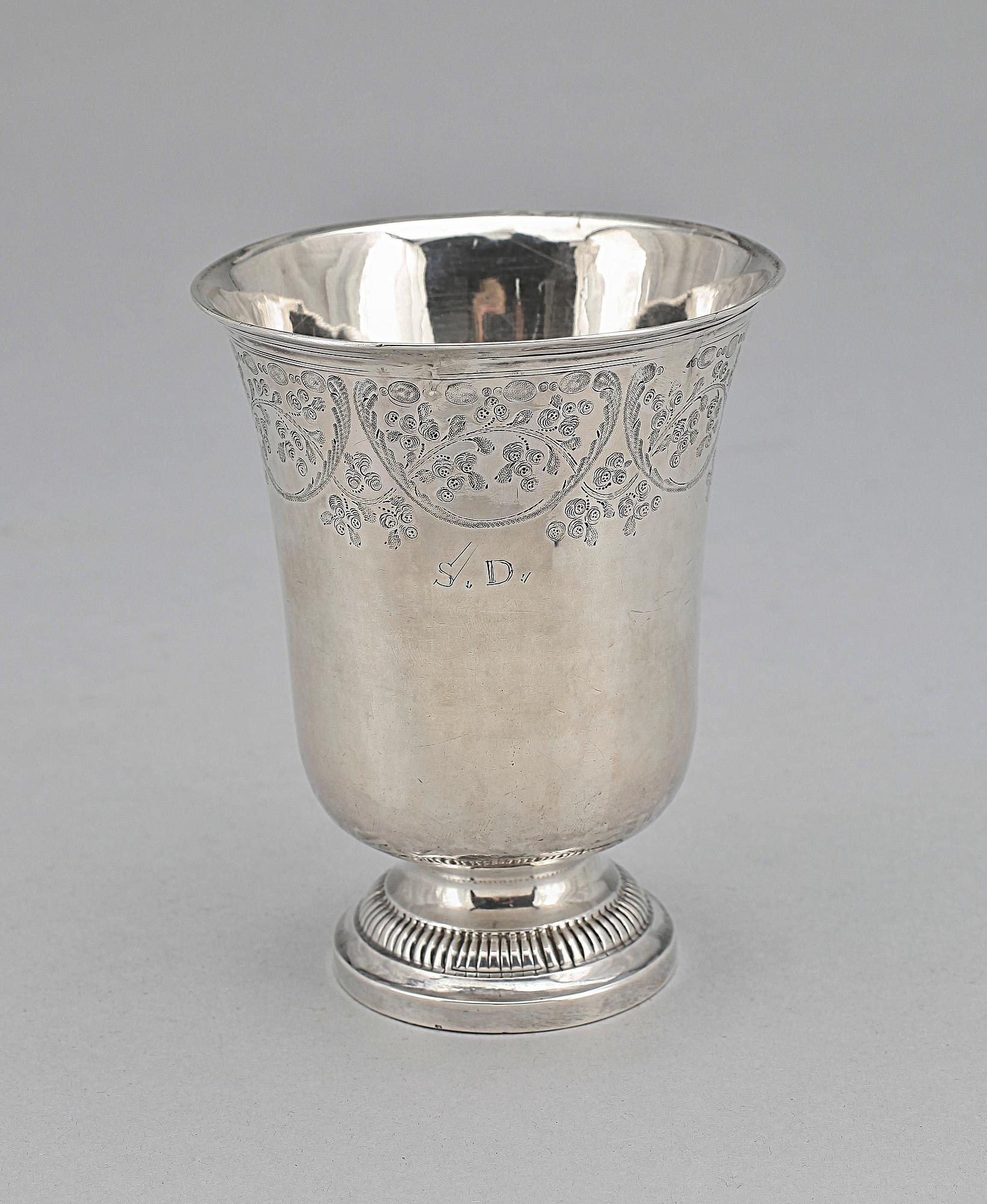 BÄGARE, silver, sekelskifte 1700/1800-tal Frankrike. Tot vikt ca 121g.