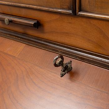 Writing cabinet with glass cabinet top, late Baroque style, 20th century.