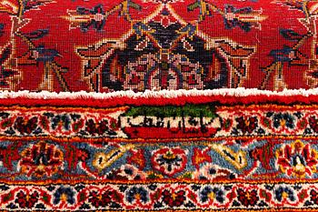 A Kashan carpet, c. 388 x 295 cm.