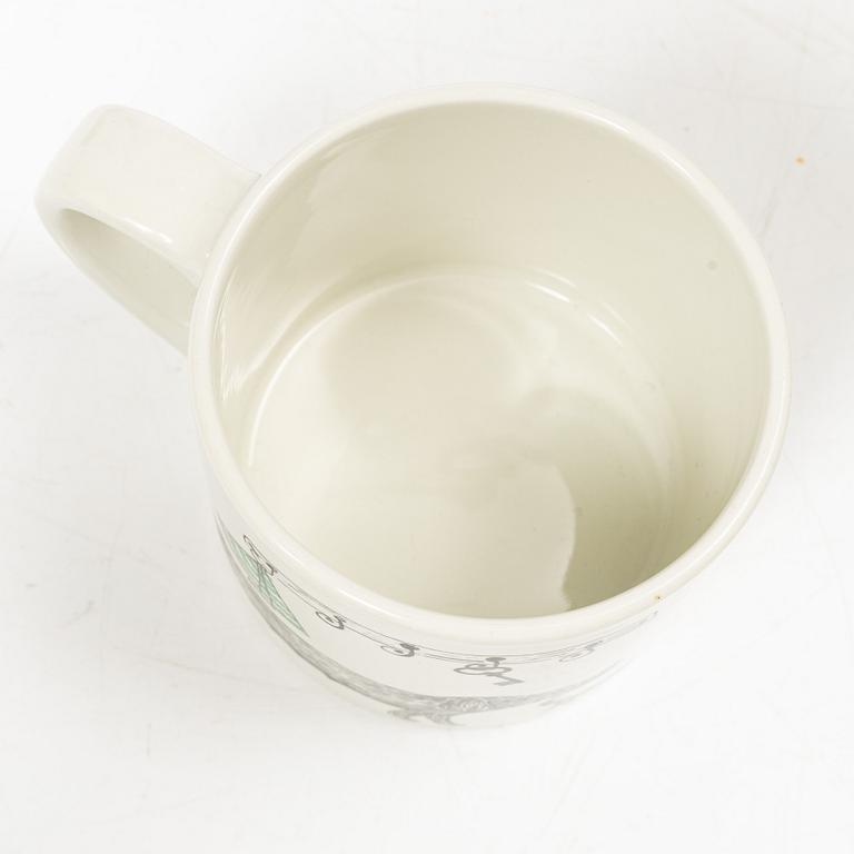 Gunvor Olin-Grönqvist, mugs, 4 pcs and a jug, Arabia, Finland, second half of the 20th century.