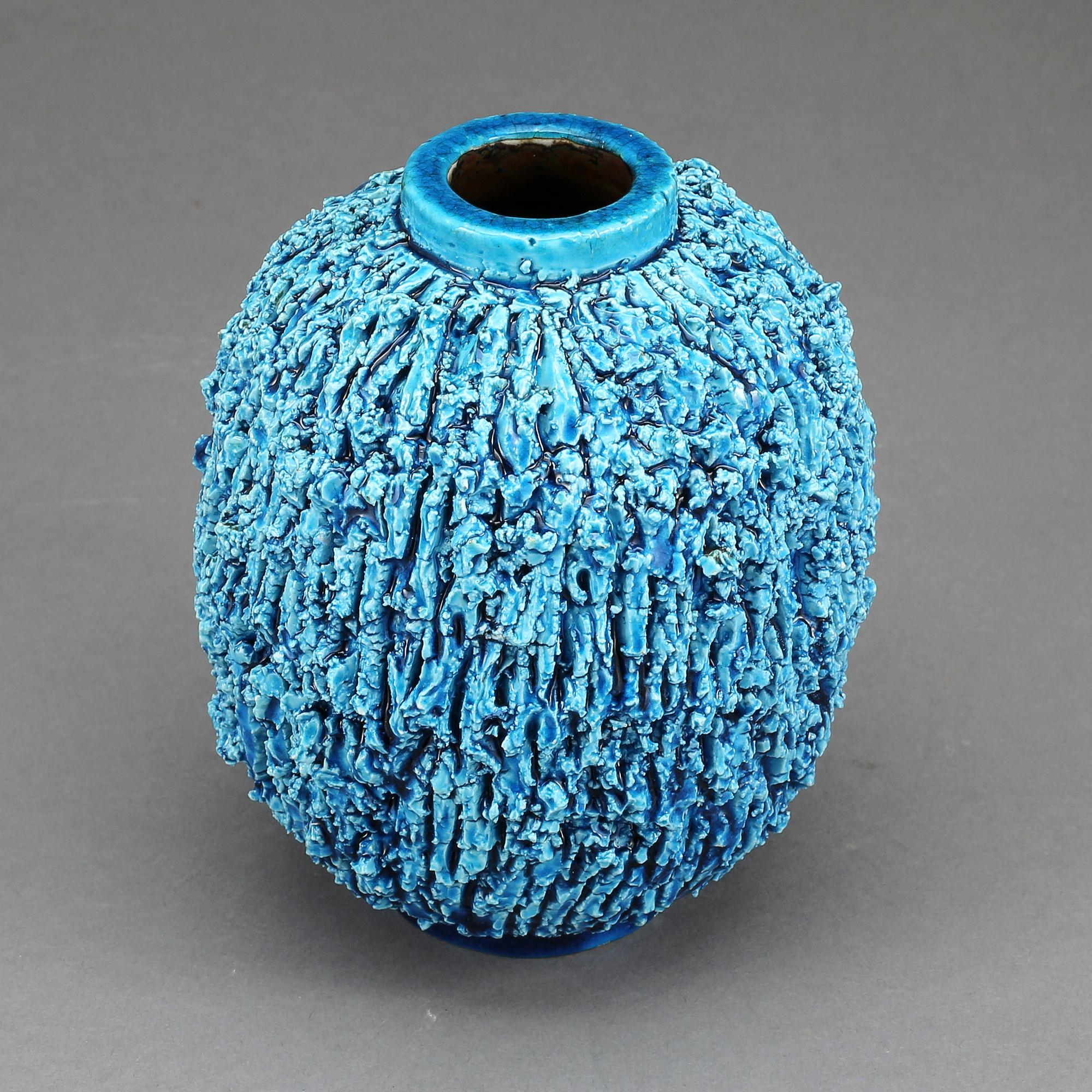 VAS, chamotterat stengods, Gunnar Nylund, Rörstrand, 1900-talets andra hälft.