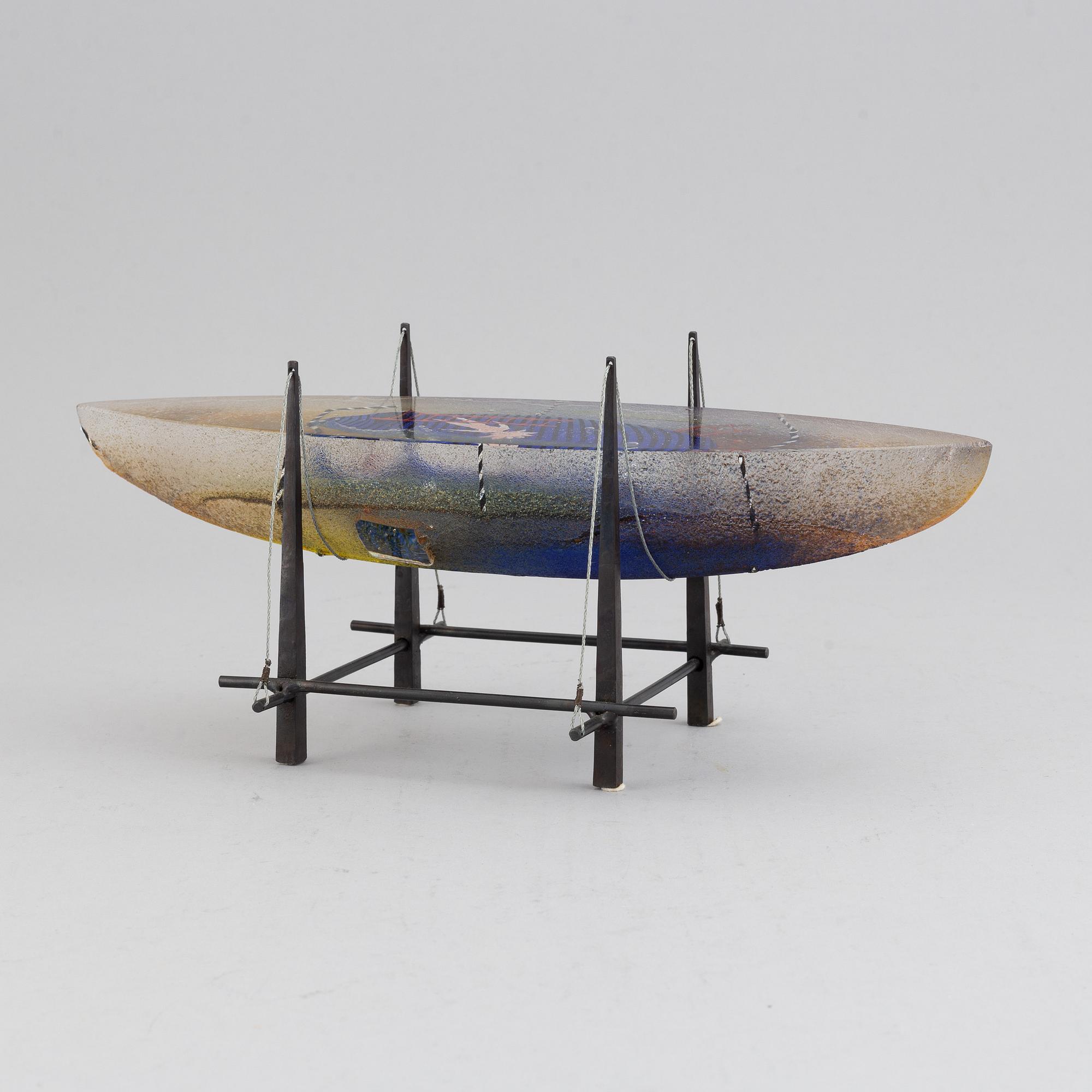 BERTIL VALLIEN, a glass sculpture, Kosta Boda, signed and numbered 38/50.