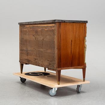 A late Gustavian chest of drawers, early 19th Century.