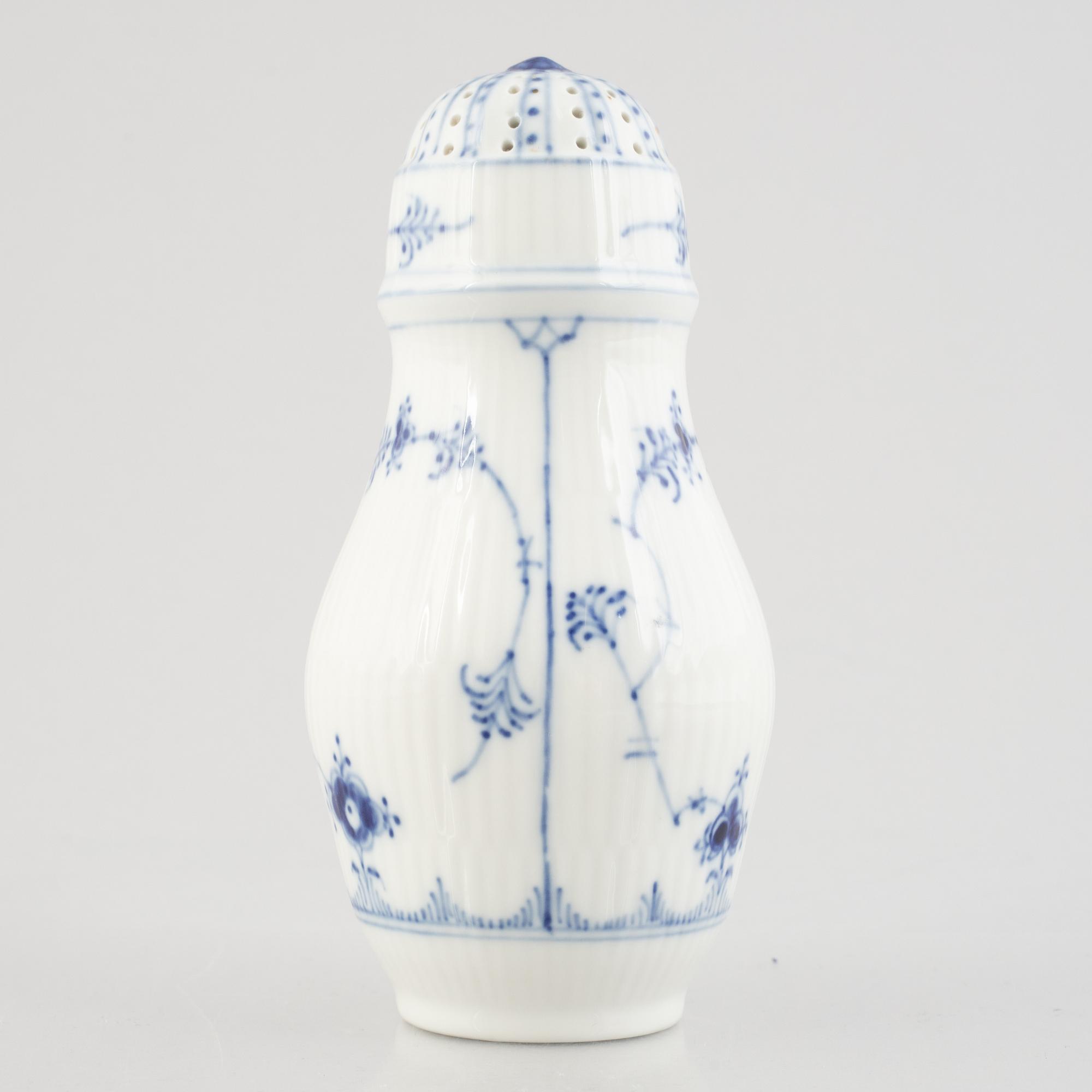 Sockerruska, porslin, Royal Copenhagen, "Musselmalet", modell 2126, post 1923.
