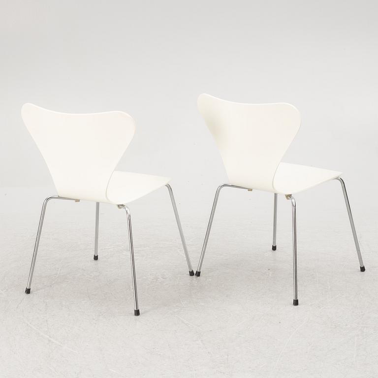 Arne Jacobsen, a set of eight model 'Seven' chairs, Fritz Hansen, Denmark 1990.