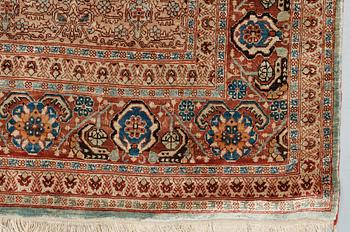 ANTIQUE SILKE TABRIZ.