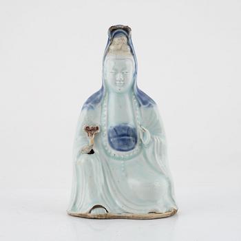 A Chinese figure of Guanyin, Qing dynasty, 18th Century.