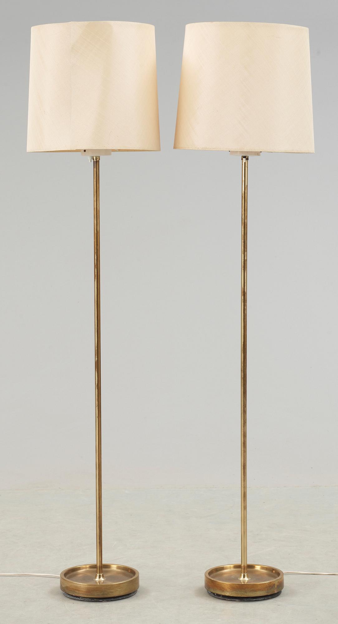 GOLVLAMPOR, ett par, mässing, Fagerhults belysning, 1940/50-tal.