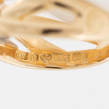 Ring, Engelbert, 18K guld med briljantslipade diamanter.