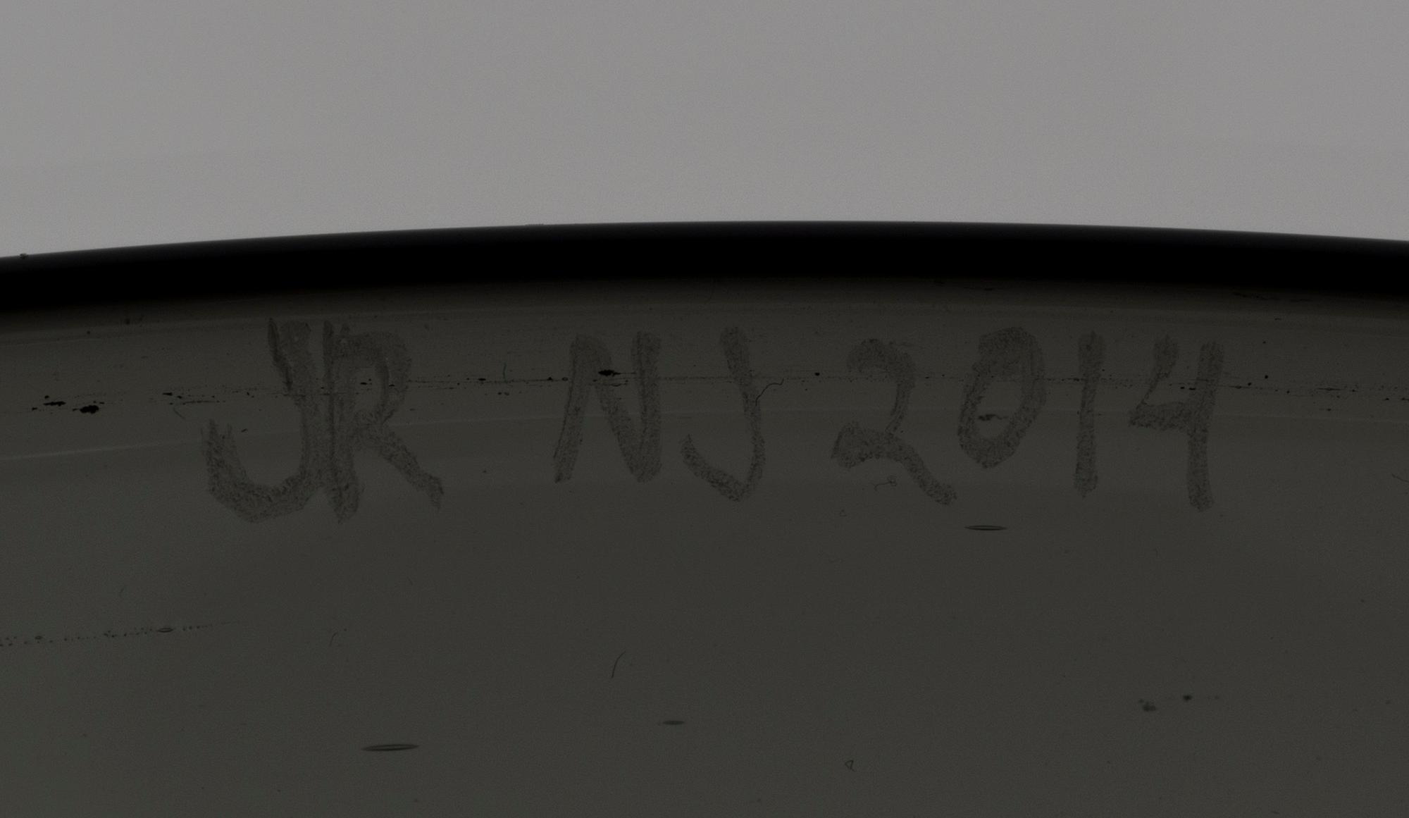 JANNE RAHUNEN, A GLASS SCULPTURE. "Volume", signed JR NJ 2014.
