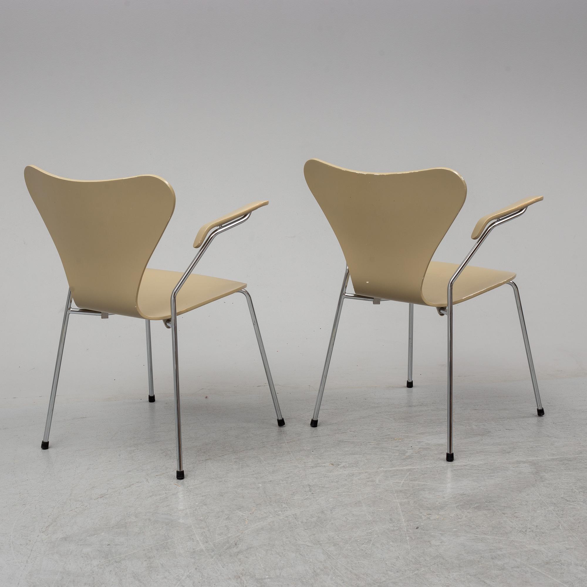 ARNE JACOBSEN, eight 'Series 7' armchairs from Fritz Hansen, Denmark.