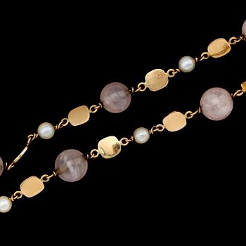 COLLIER, 18 k guld, odlade pärlor, rosenkvarts, svenska stämplar.