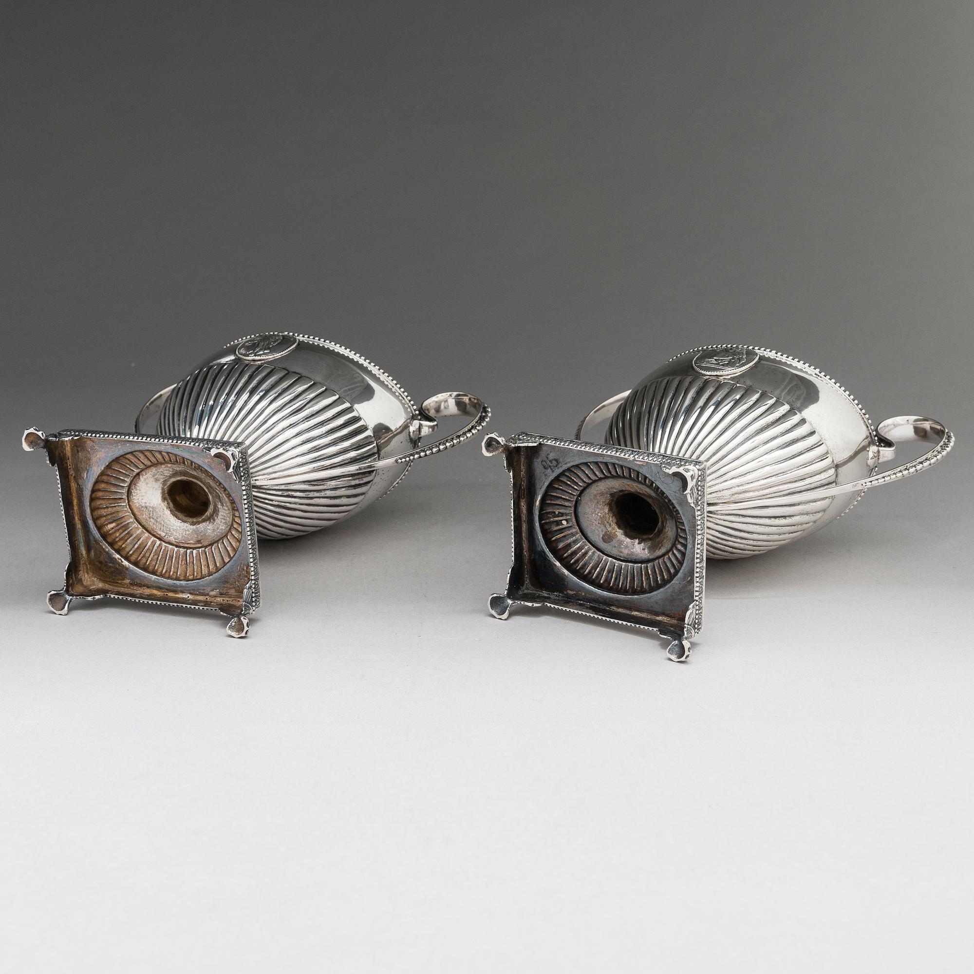 Sockerskålar, ett par, silver, gustavianska, Daniel Elfboms änka, Gävle 1795.