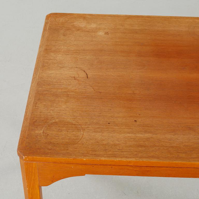 CARL MALMSTEN, soffbord, "Ulfåsa", Bodafors, 1964.
