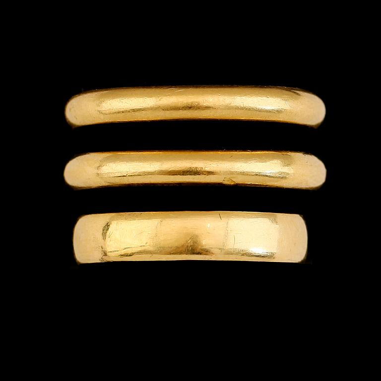 RINGAR, 3 st, 23K guld. Vikt ca 14 g.