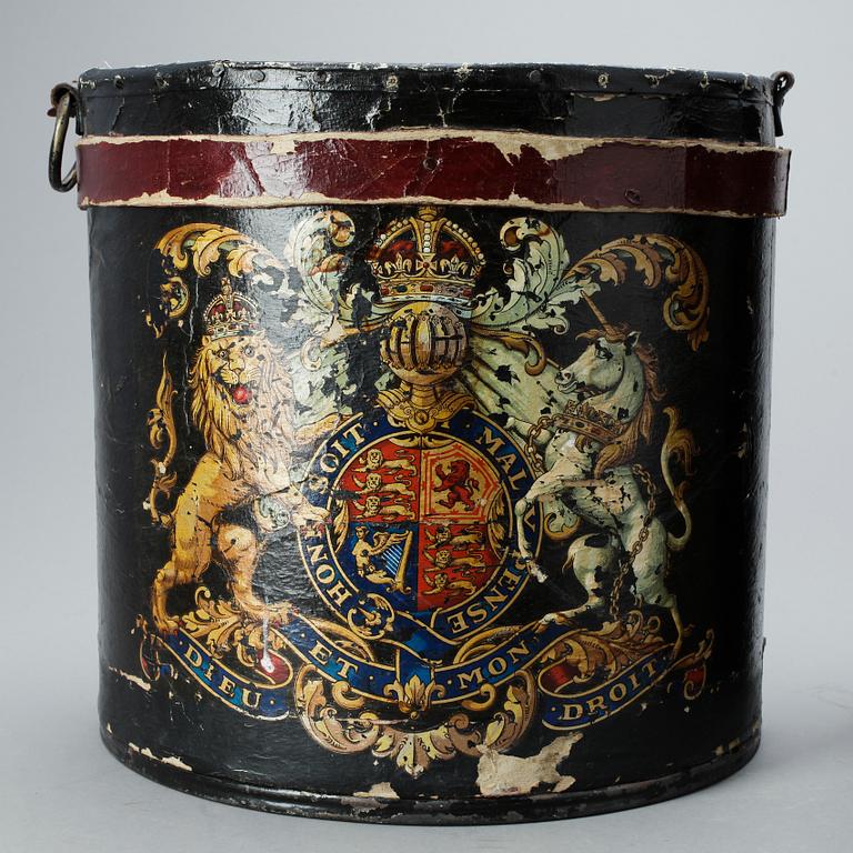 PAPPERKORGAR, 2 st, 1900-tal.