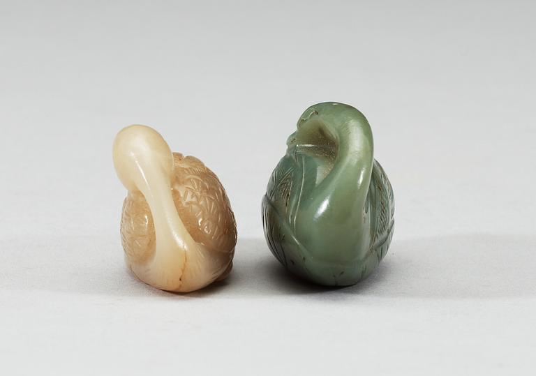 A set of two nephrite figures of ducks, Qing dynasty.