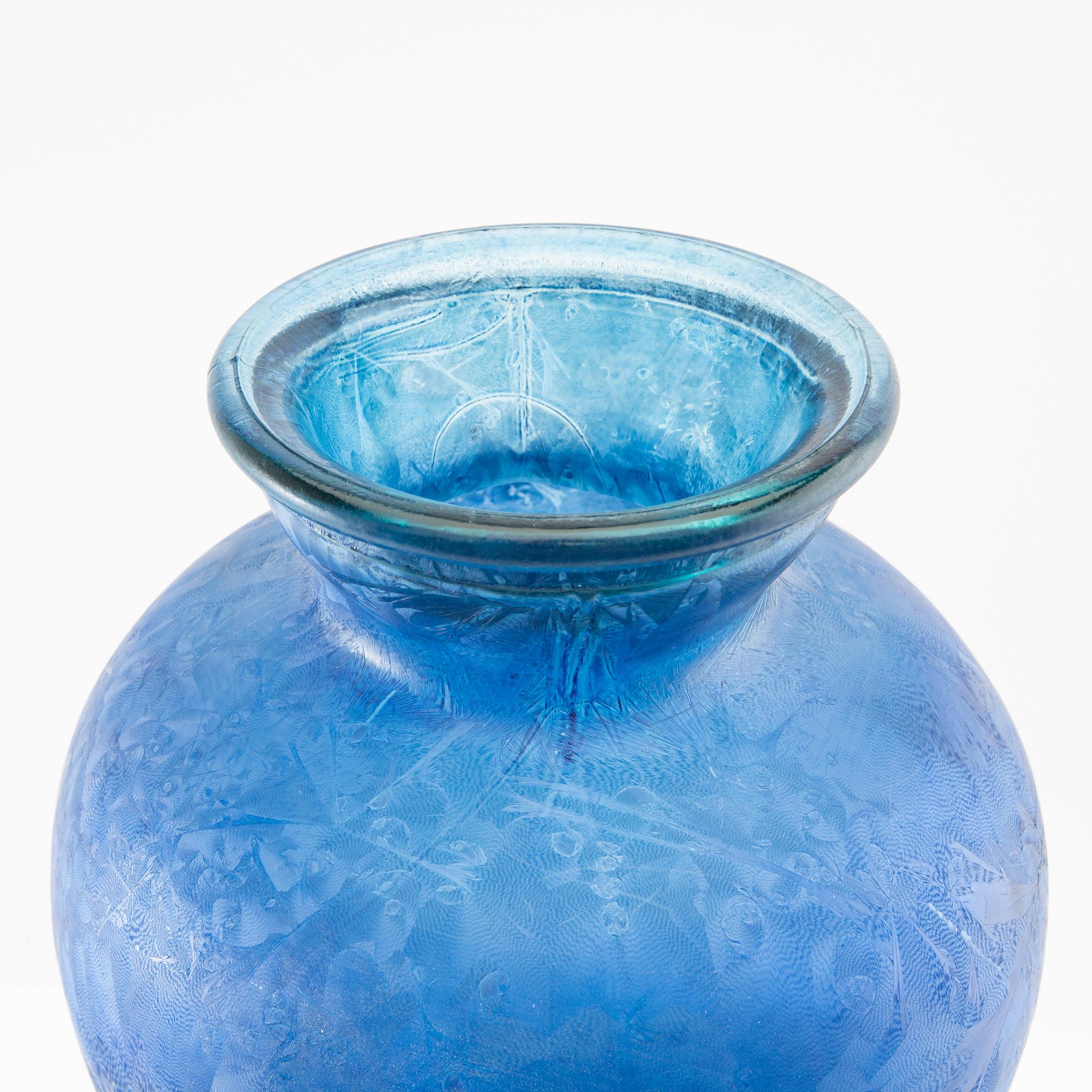 Vas 1900-talets andra hälft gjutet glas.