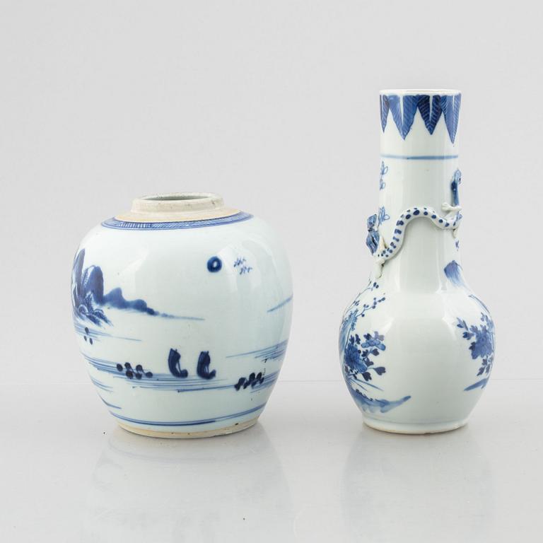 Four porcelain pieces, China, 19th and 20th century.