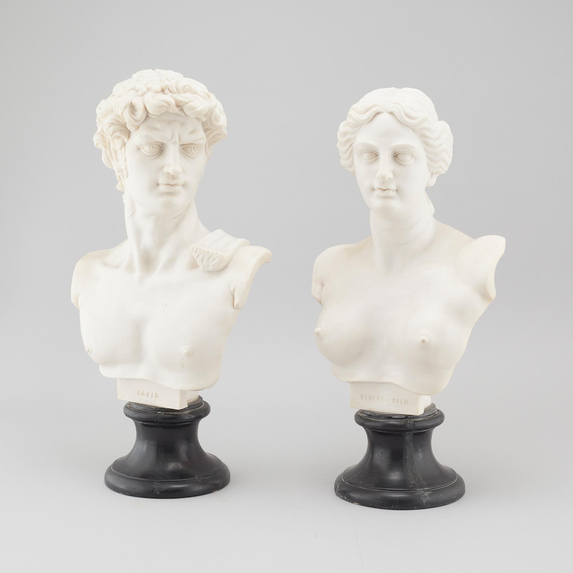 BYSTER, 2 st, konstmassa, 1900-tal.