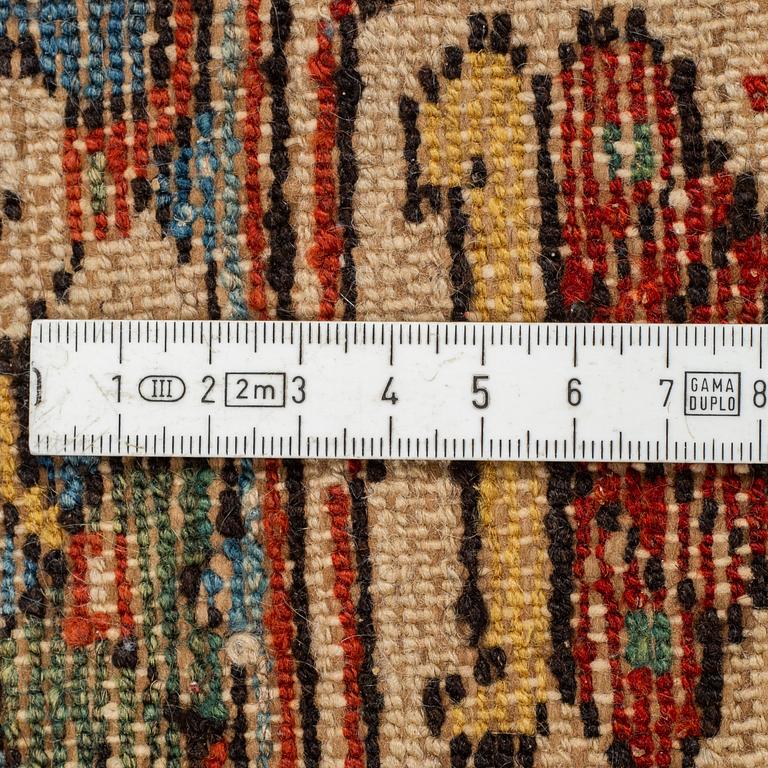 A semi-antique Mazlagan rug, ca 196 x 139 cm.