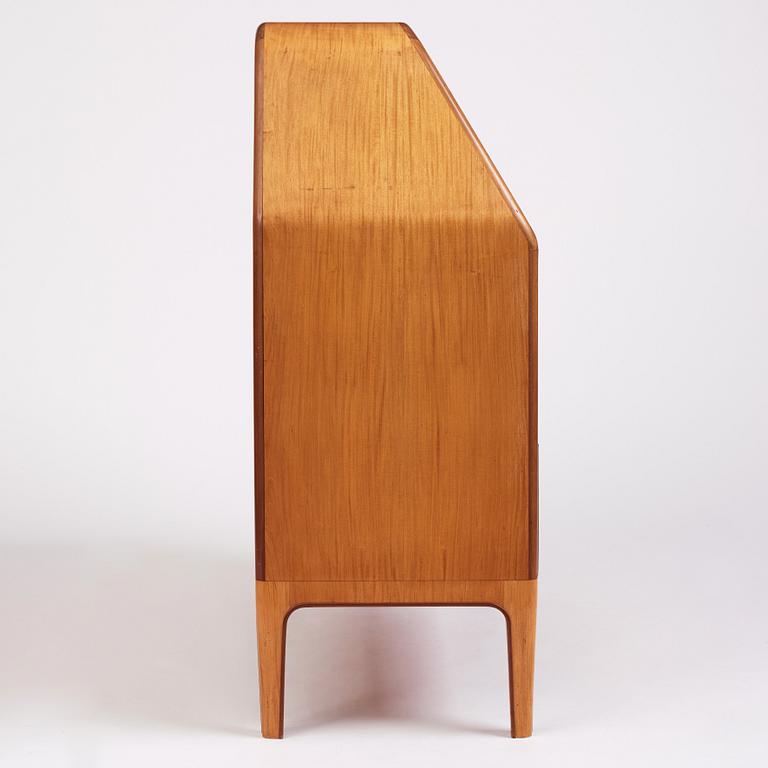 Oscar Nilsson, an olive ash veneered secretaire, a journeyman's work by Evert Kjellgren for Stockholm City Crafts Association, 1938.