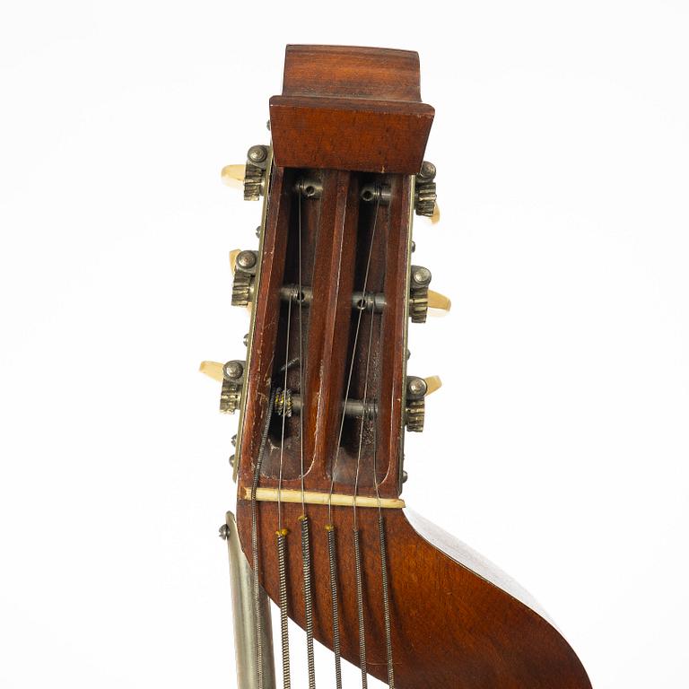 12-string lute, Alfred Brock, Stockholm, 1929.