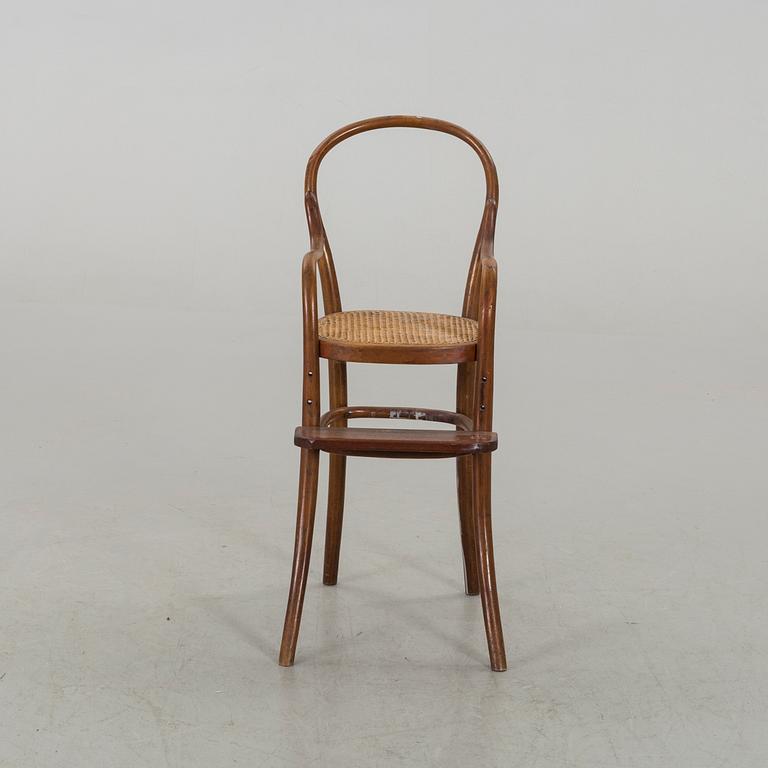 A BENTWOOD CHILDREN CHAIR FIRST HALF OF 20TH CENTURY.