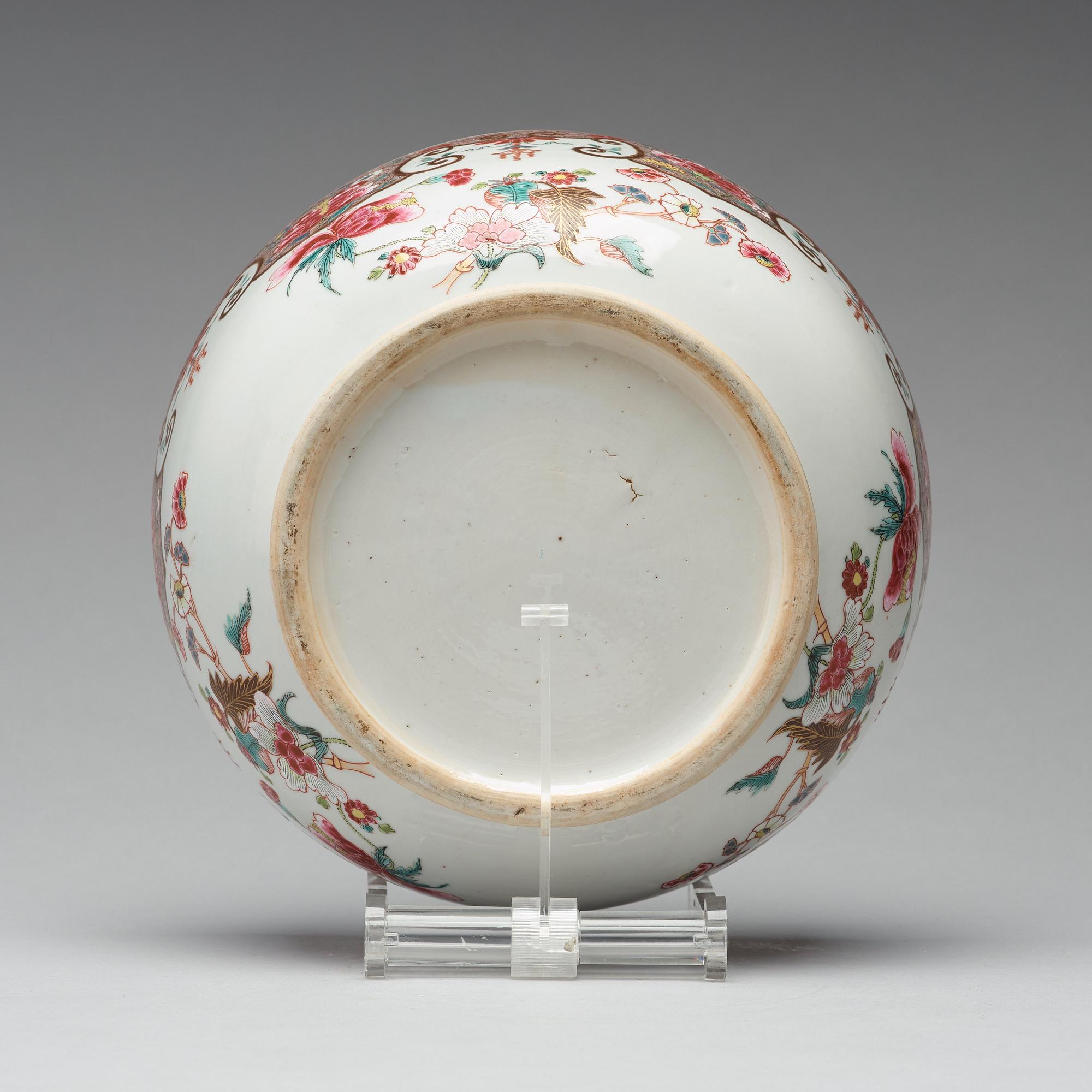 A famille rose tureen with cover, Qing dynasty, Yongzheng (1723-35).