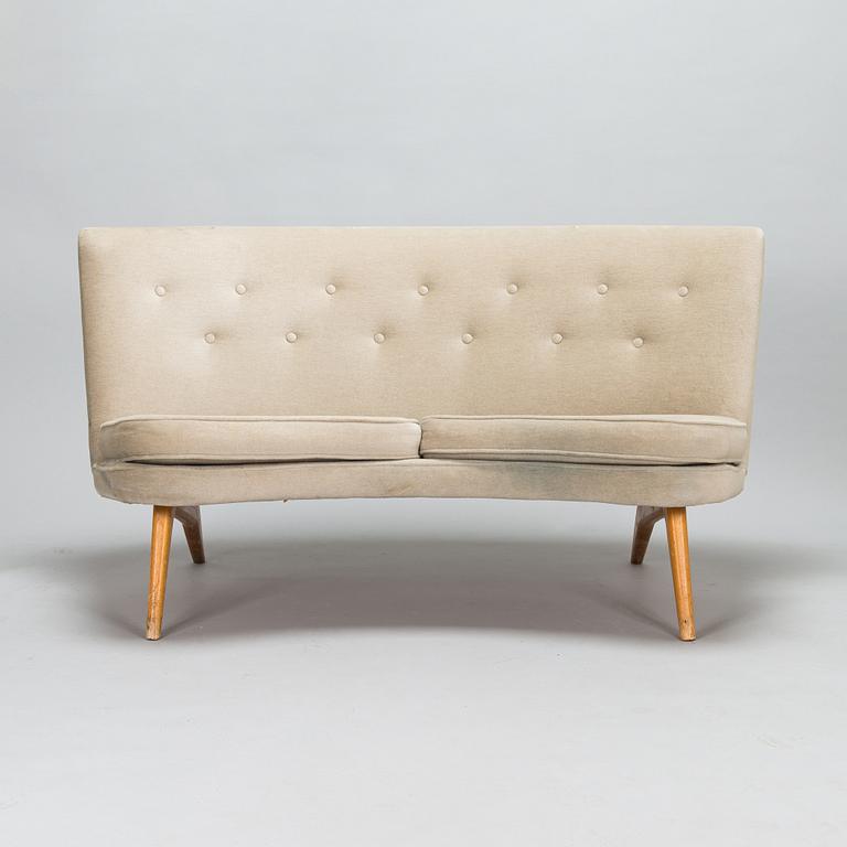 Carl Gustaf Hiort af Ornäs, a 1950s 'Kim' sofa for Puunveisto Oy.