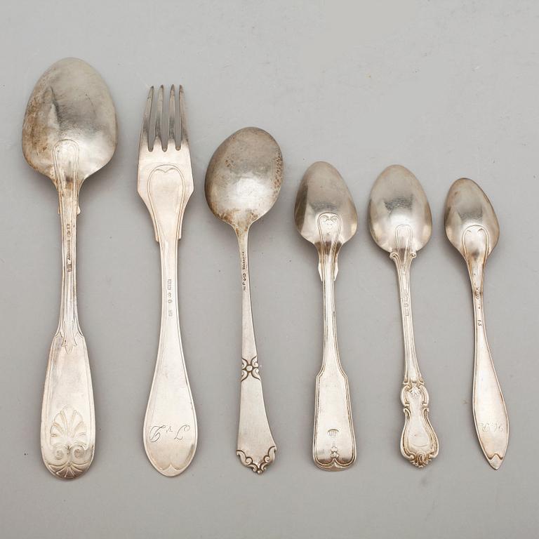 PARTI BESTICK, 18 st, silver, bland annat August Wilhelm Arnesen, Stockholm, 1869. Vikt ca 570g.