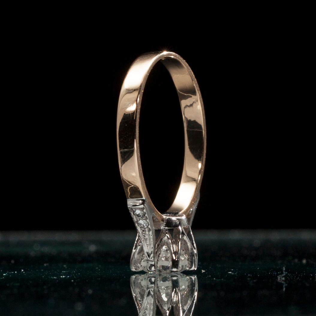 RING, guld 14K, briljantslipade diamanter. Mittstenen 1,01 ct, G/I, tot. 4 sidostenar 0,04 ct, H/SI. Vikt 2,9 g.