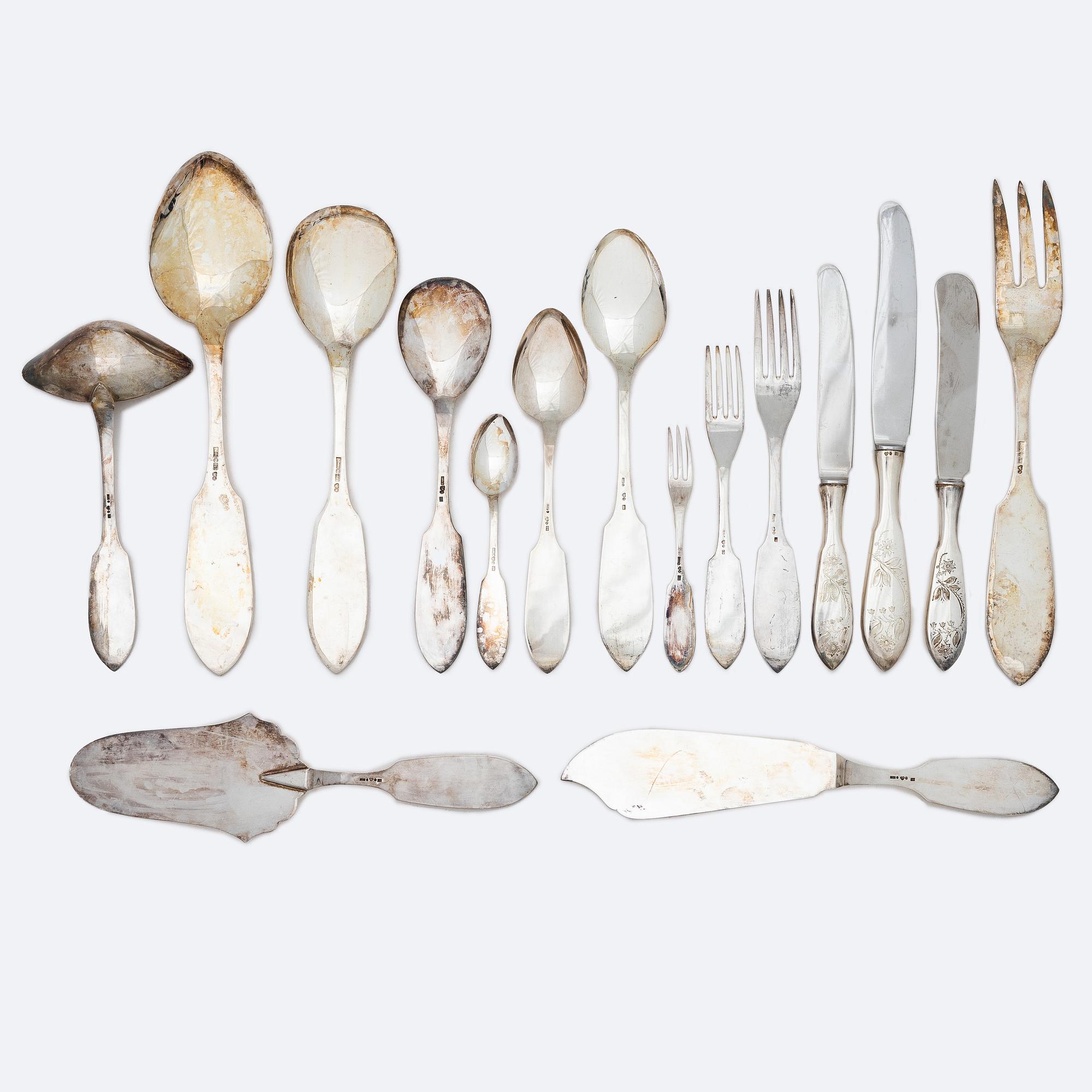 A Swedish silver cutlery set, "Tornedal", with a case, mark of CO Persson AB, Haparanda, some 1966 (106 pieces).