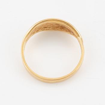 Ring 18K gold.