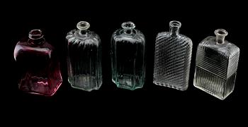 BRÄNNVINSPLUNTOR, 5 st, glas, 1800-tal.