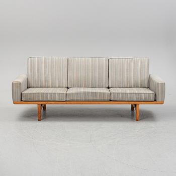 An oak sofa, model no "GE-236" by hans J Wegner, second half of 20th century.