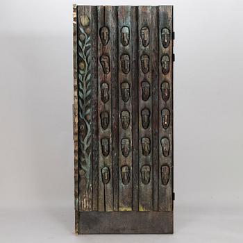 KOSTI AHONEN, a door, wood, metal.