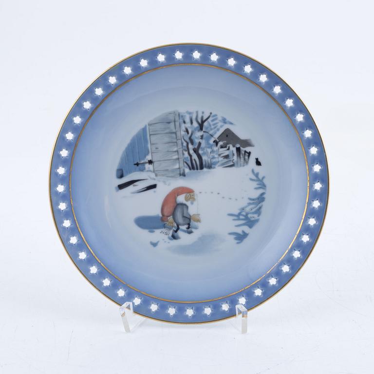 Harald Wiberg, Christmas service, 48 pieces, porcelain, "Tomten", Royal Copenhagen and Bing & Grøndahl, Denmark.