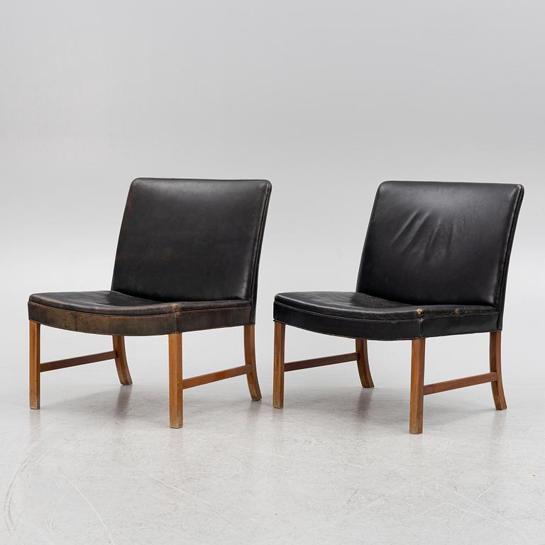 Chairs, a pair, mid-20th century.