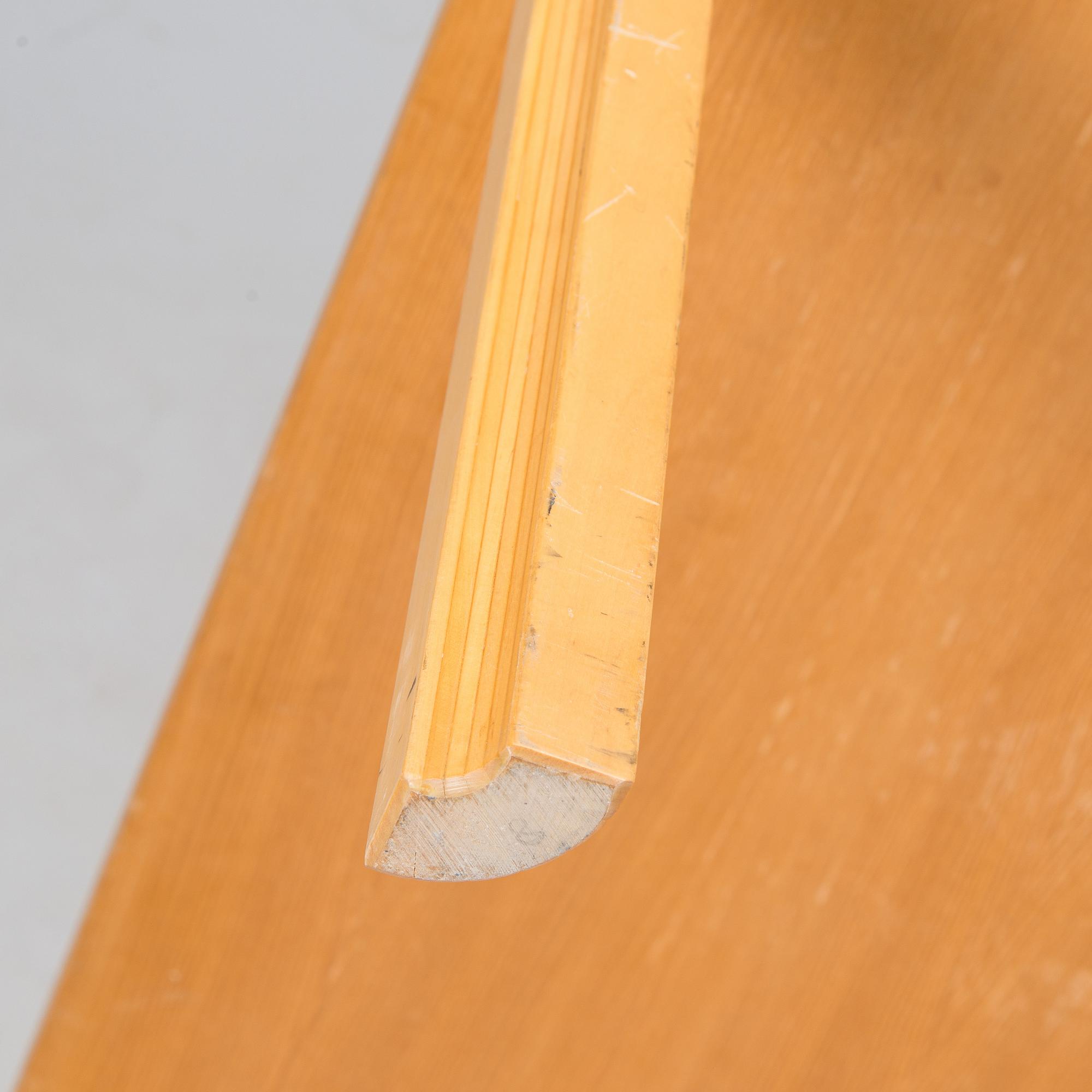 Alvar Aalto, sohvapöytä, malli MX800B, Artek 1960-luku.