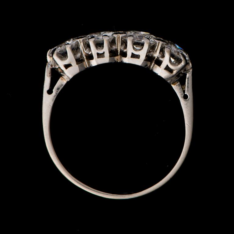 RING, briljantslipade diamanter, 18K vitguld.