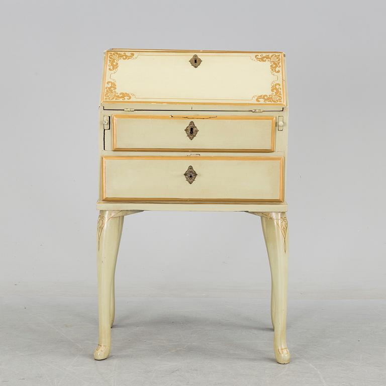 A SECRETAIRE, late 18th / early 19th century.