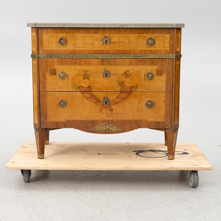 Byrå, gustaviansk stil 1800-tal.