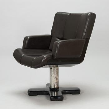Kari-Pekka Valorinta, a  1960's 'Nautilus' armchairs for Isku.