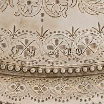 Salver, sterling silver, Mackay, Cunningham & Co, Edinburg 1876.