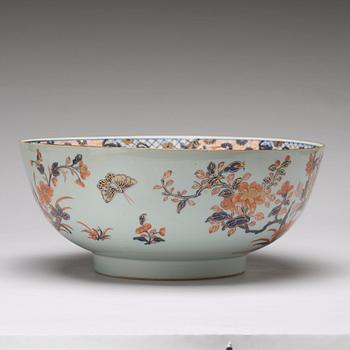 A large blue and white fish bowl/punch bowl, Qing dynasty, 18th Century.