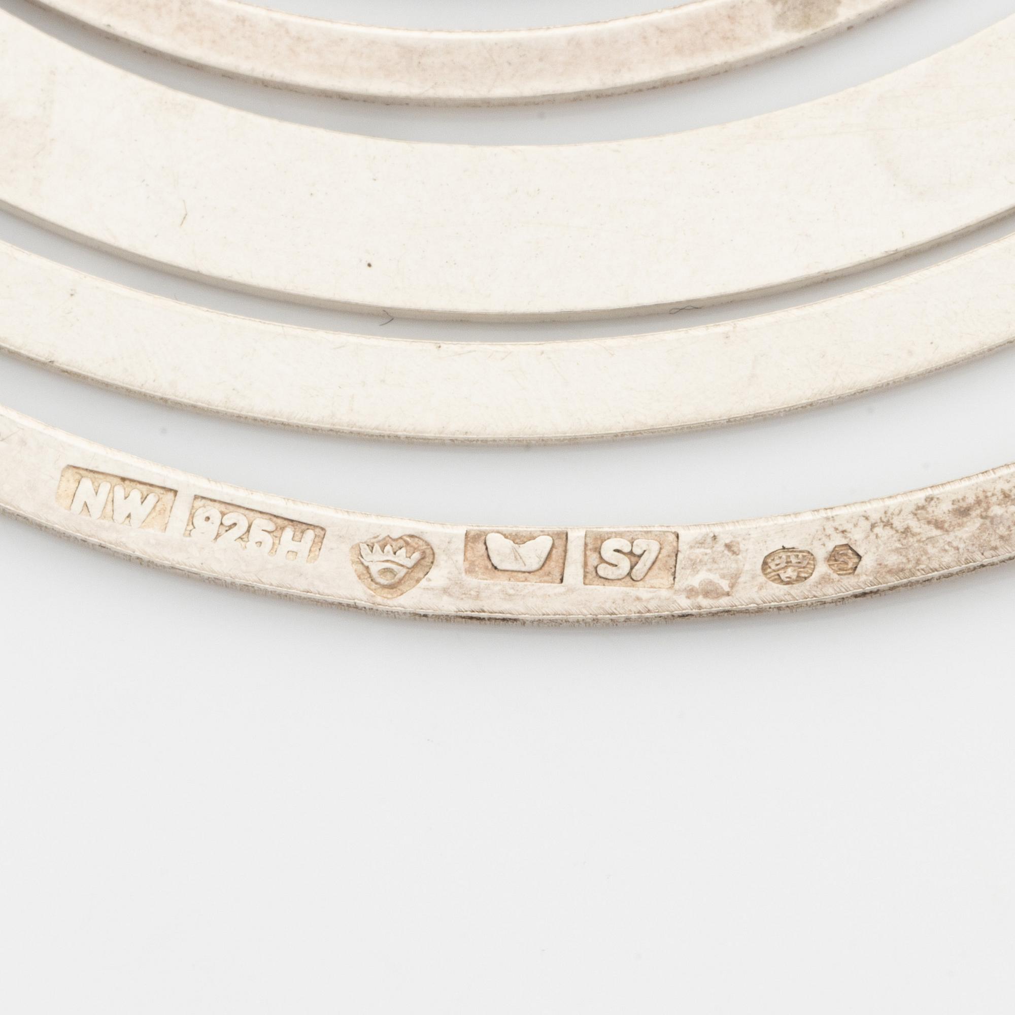 Tapio Wirkkala, Örhängen "Hopeakuu", sterlingsilver.